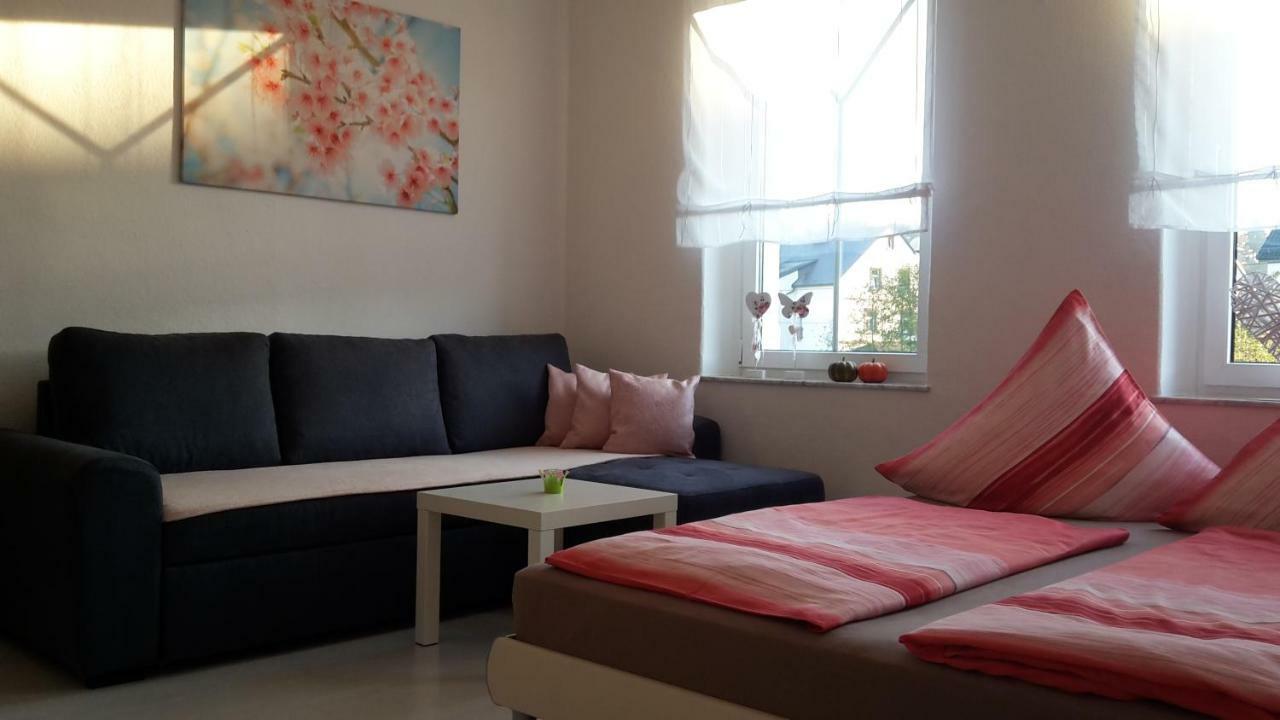 Ferienwohnung "An Der Wuerschnitz" Chemnitz Exteriör bild