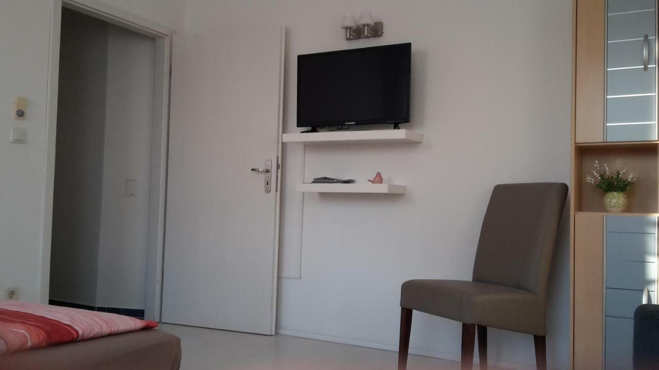 Ferienwohnung "An Der Wuerschnitz" Chemnitz Exteriör bild