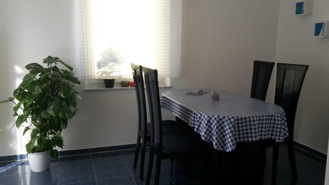 Ferienwohnung "An Der Wuerschnitz" Chemnitz Exteriör bild